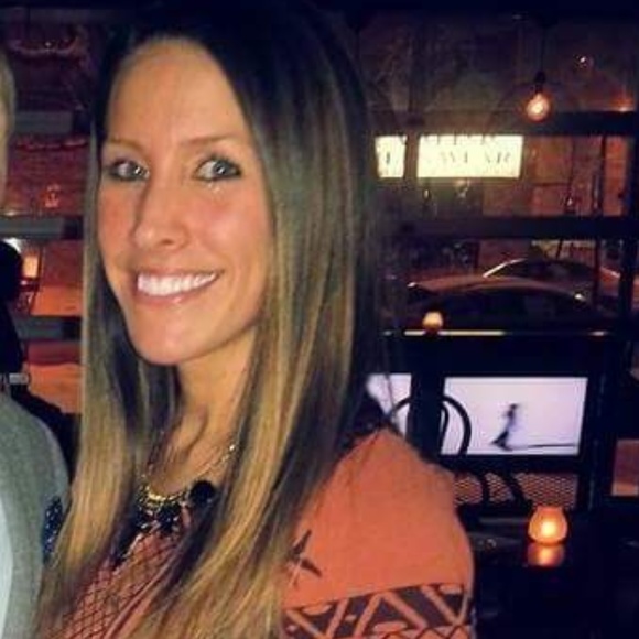 Meet your Posher, Kristen - Picture 1 of 1